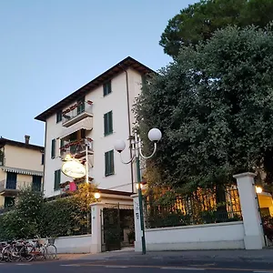 La Primula Forte dei Marmi